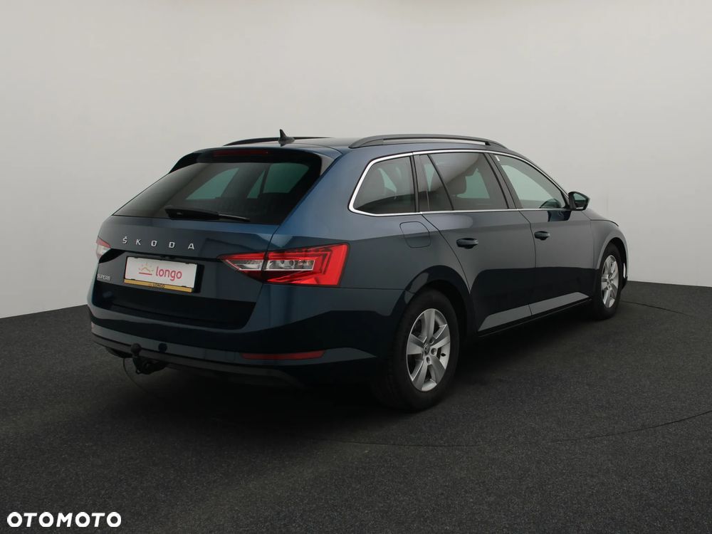 Skoda Superb 2.0 TDI SCR Ambition DSG - 8