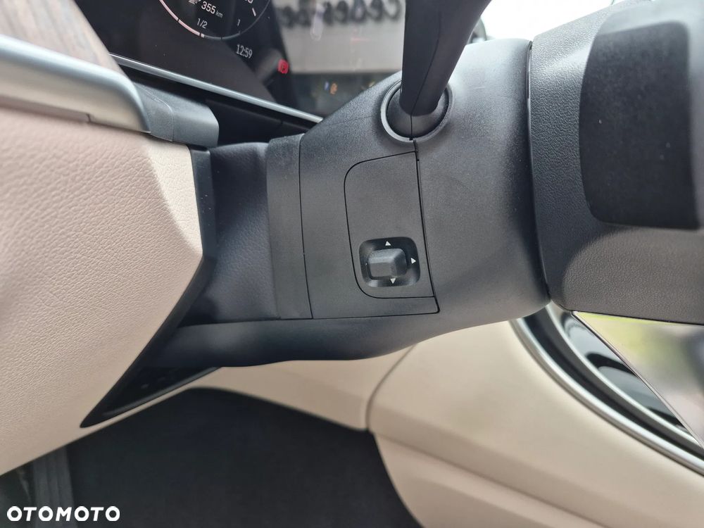 Mercedes-Benz GLC 300 4Matic 9G-TRONIC Edition Avantgarde - 20