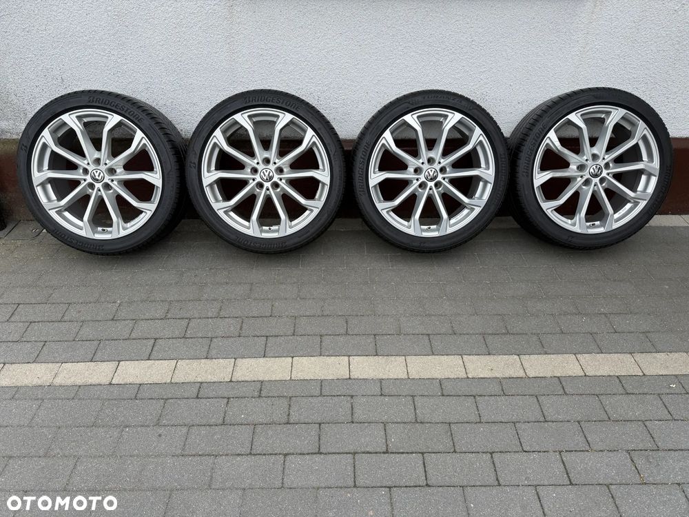 245 40 19 / VW Arteon Passat Skoda SuperB AUDI A4 A5 A6 BMW 3 G20 G21 5 G30 G31 / 5x112 / POLECAM - 2