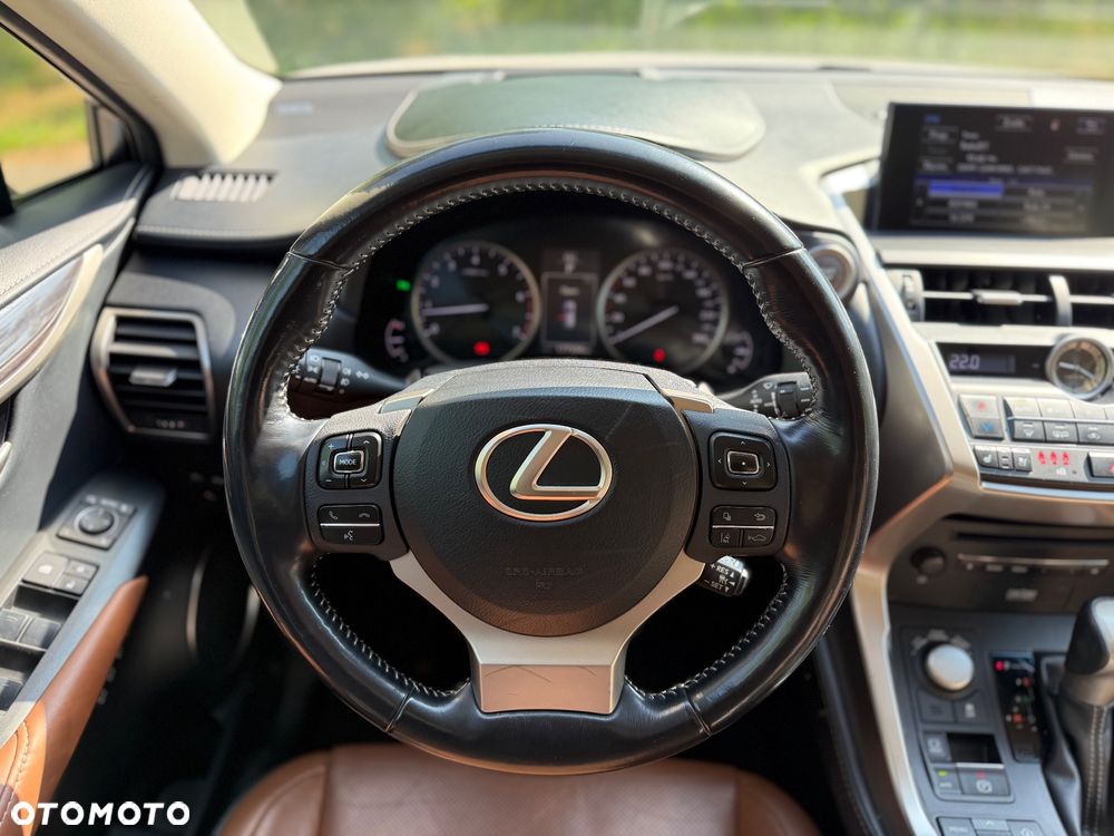 Lexus NX 200t Prestige AWD - 4