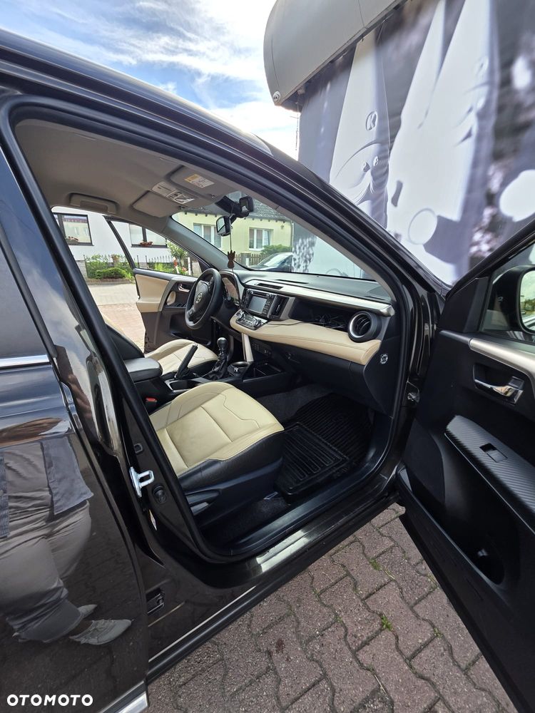 Toyota RAV4 2.0 D-4D 4x4 Executive - 5
