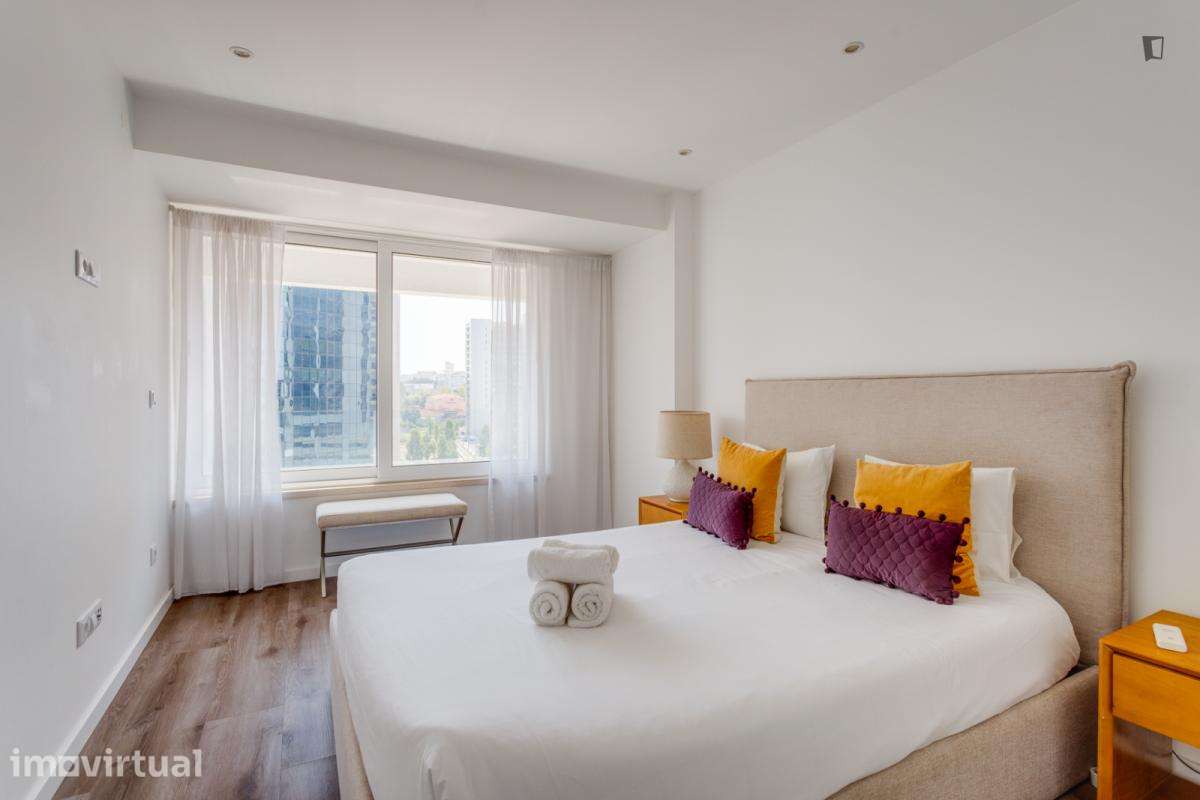 Apartamento com 1 quartos - localizado em Sete Rios Lisbon - Grande imagem: 2/22
