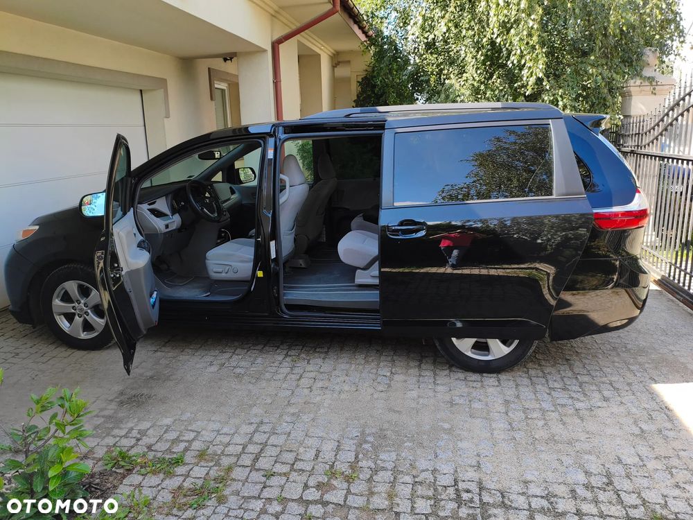 Toyota Sienna 3.5 V6 - 11