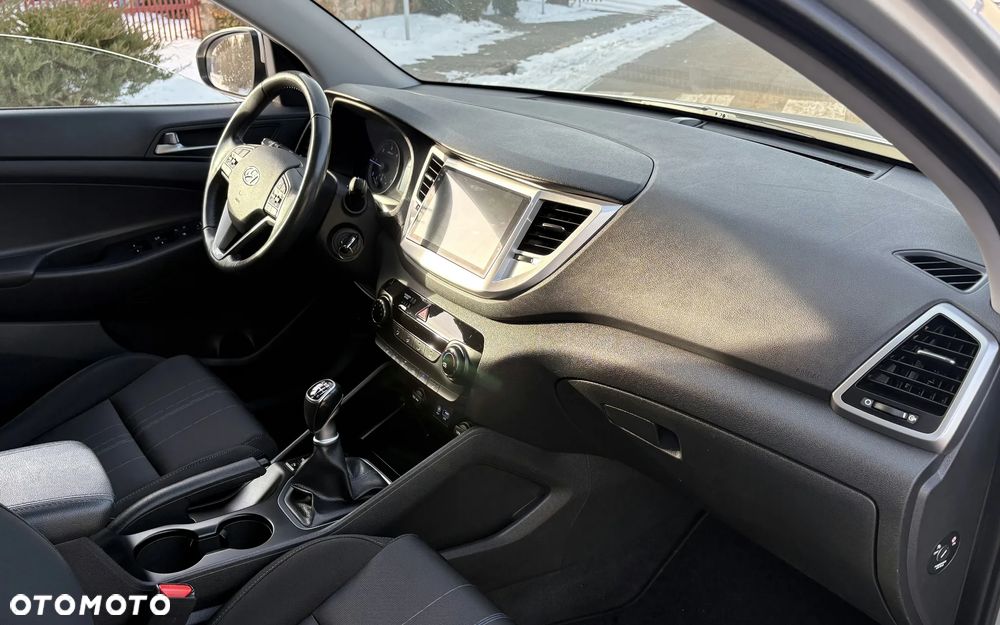 Hyundai Tucson blue 1.7 CRDi 2WD Style - 17