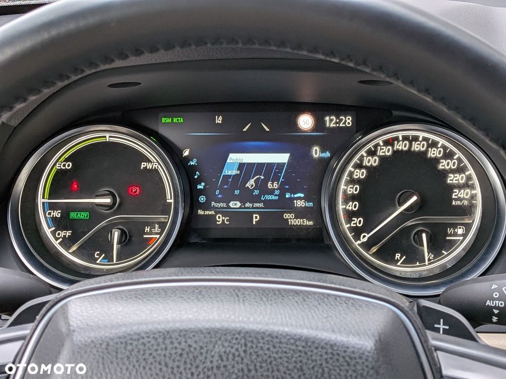 Toyota Camry 2.5 Hybrid Executive CVT - 28