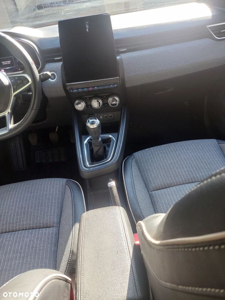 Renault Clio 1.0 TCe Techno - 10