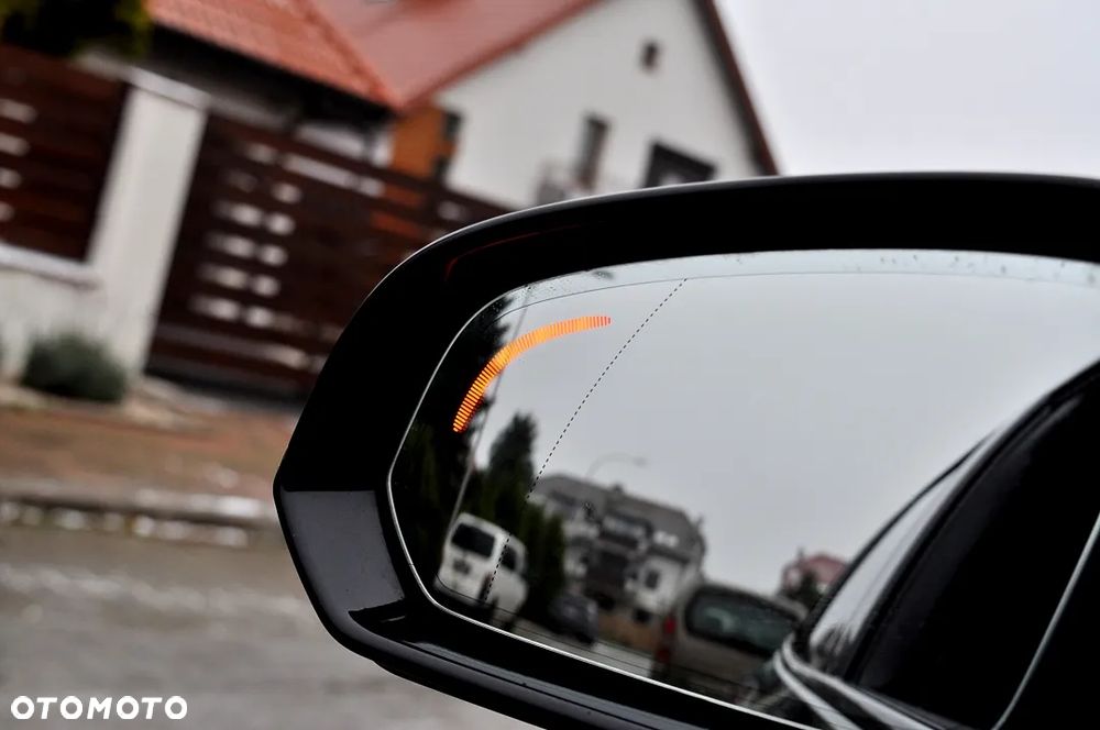 Volvo V60 T4 Geartronic R-Design - 17