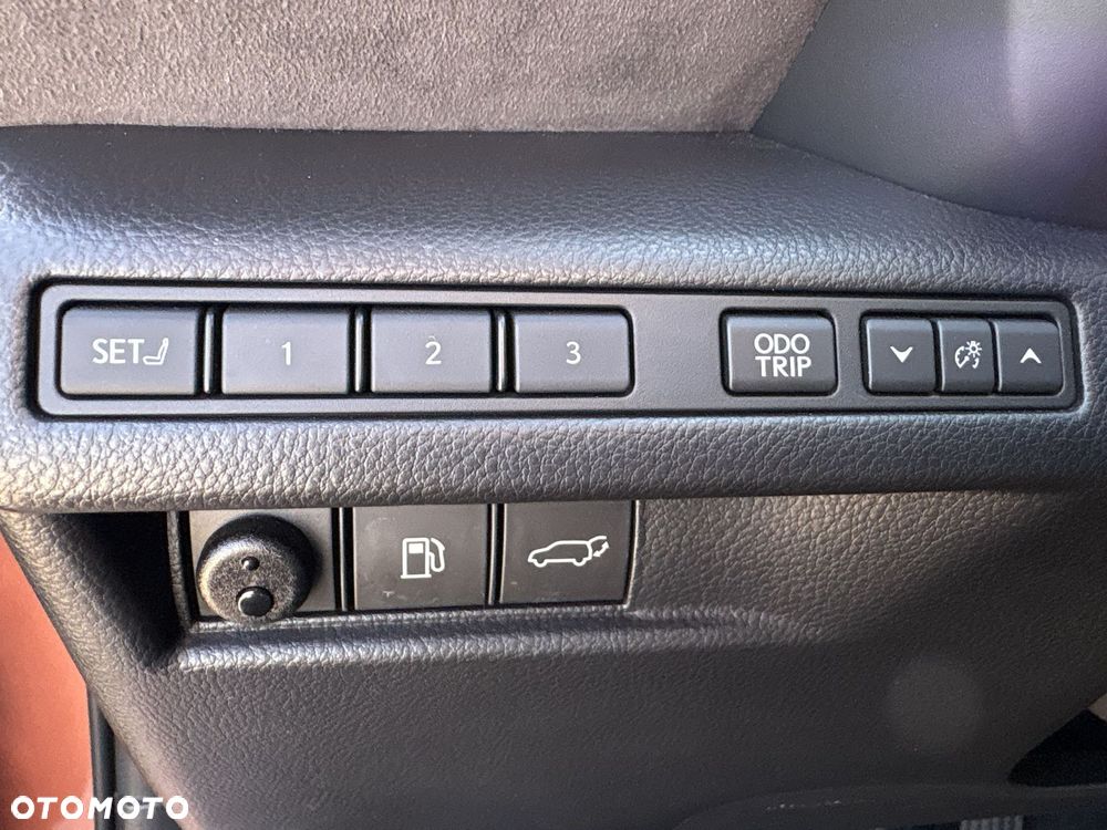 Lexus LBX 1.5 Hybrid Cool - 27