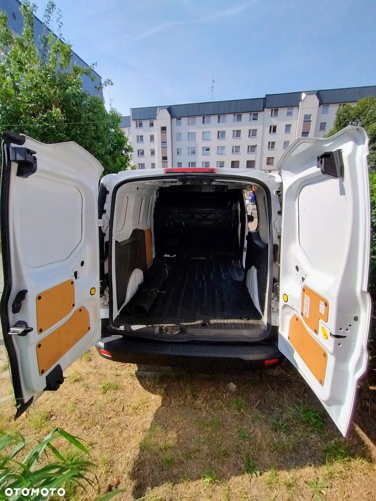 Ford Transit Connect - 13