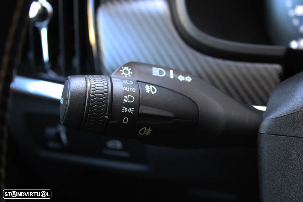Volvo V90 D5 AWD Geartronic R Design - 38