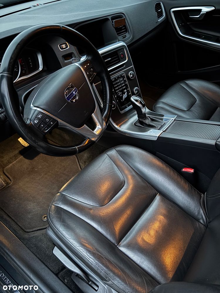 Volvo V60 D4 Drive-E Momentum - 7