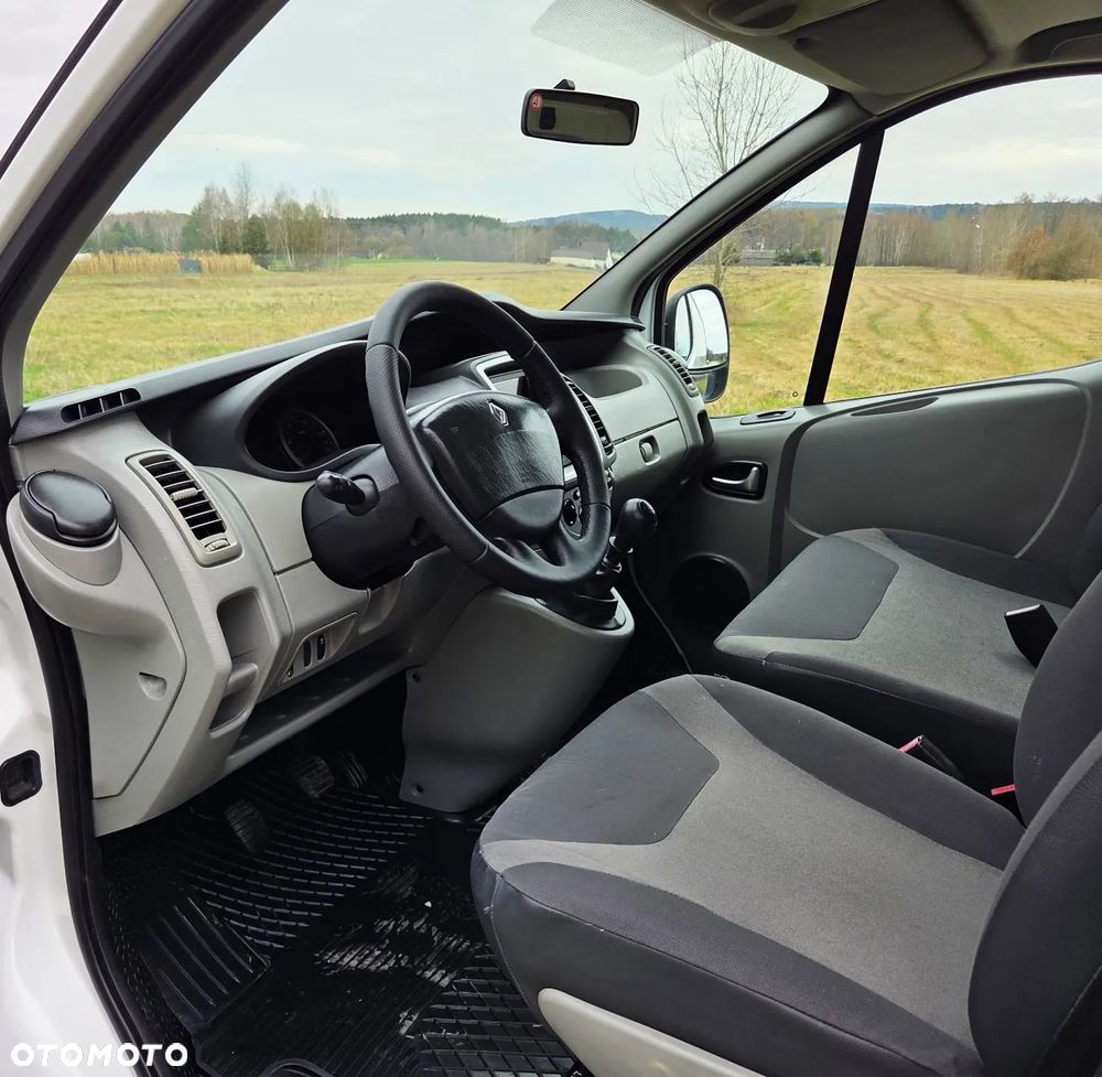Renault Trafic - 12