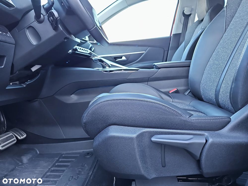 Peugeot 3008 1.6 THP Allure S&S EAT6 - 23