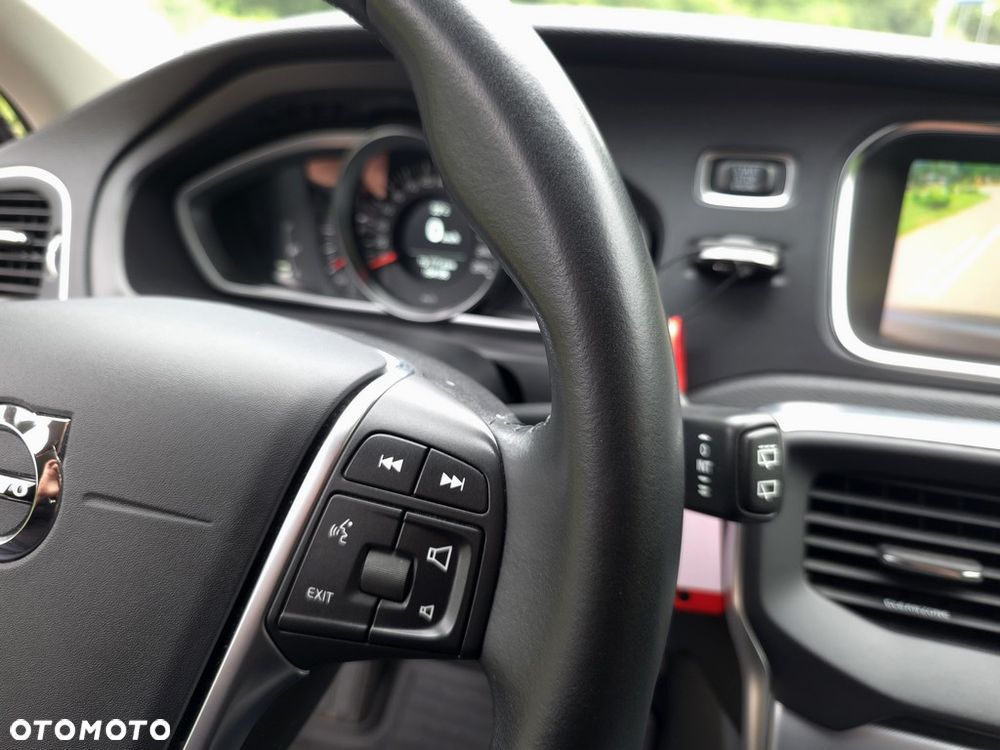 Volvo V40 D3 Drive-E Momentum - 22