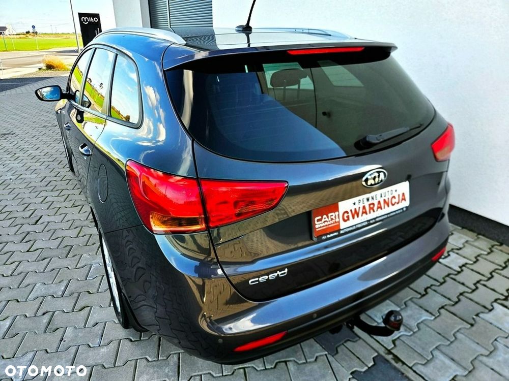 Kia Ceed 1.6 GDI Fifa World Cup Edition - 31