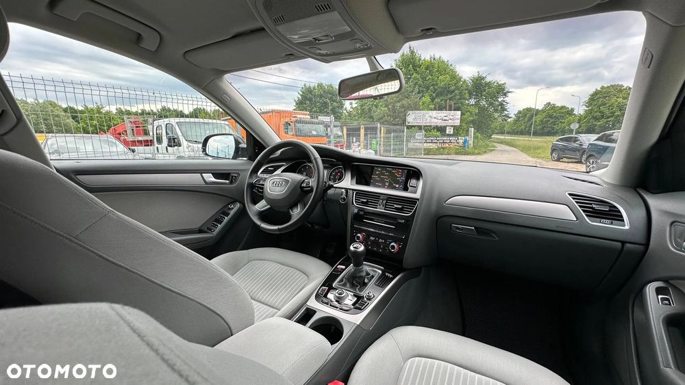 Audi A4 Avant 2.0 TDI DPF clean diesel Attraction - 30
