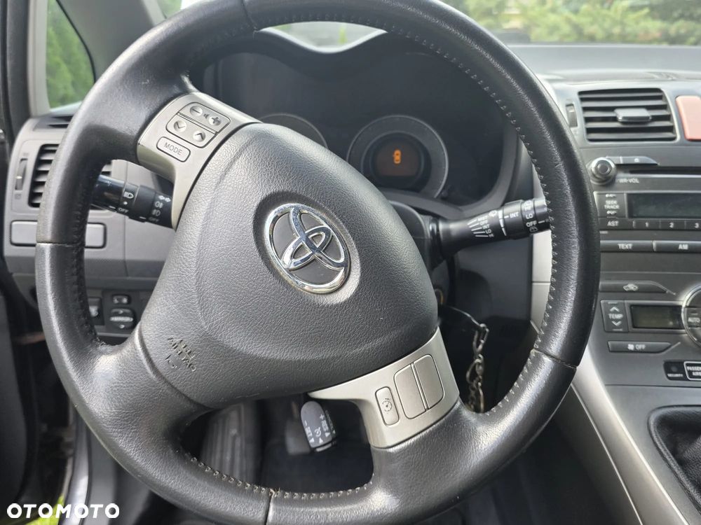 Toyota Auris 2.0 D-4D Prestige - 16