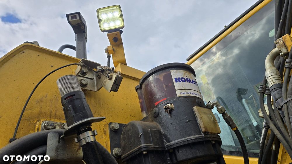 Komatsu - 6