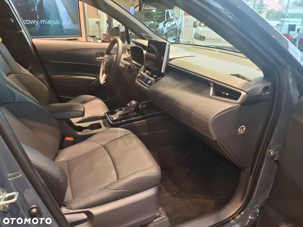 Toyota Corolla Cross 2.0 Hybrid Executive - 14