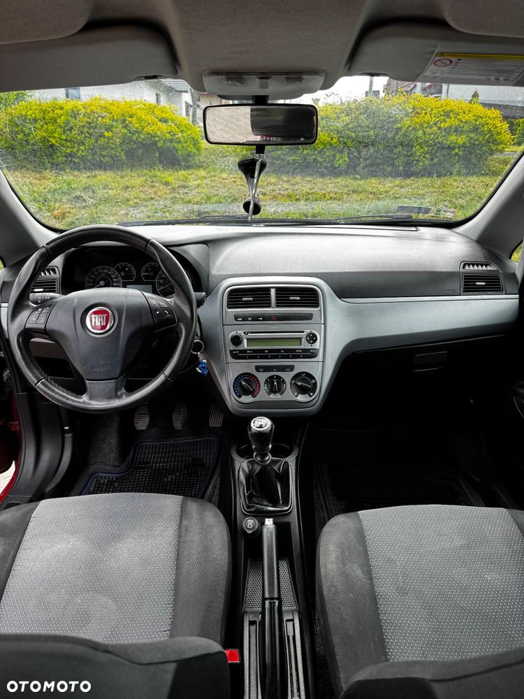 Fiat Grande Punto - 12