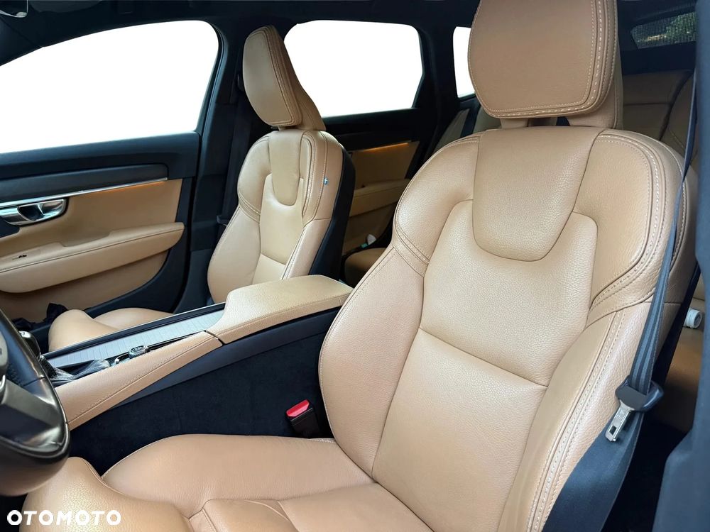 Volvo V90 D4 AWD Geartronic Momentum Pro - 12