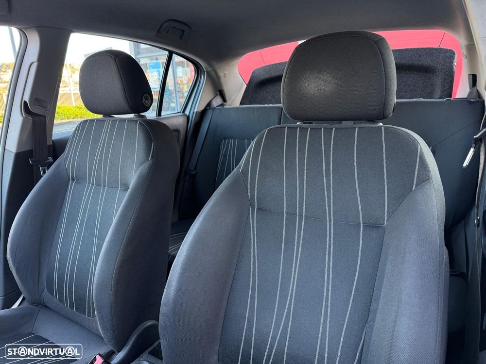 Opel Corsa 1.2 Cosmo - 44