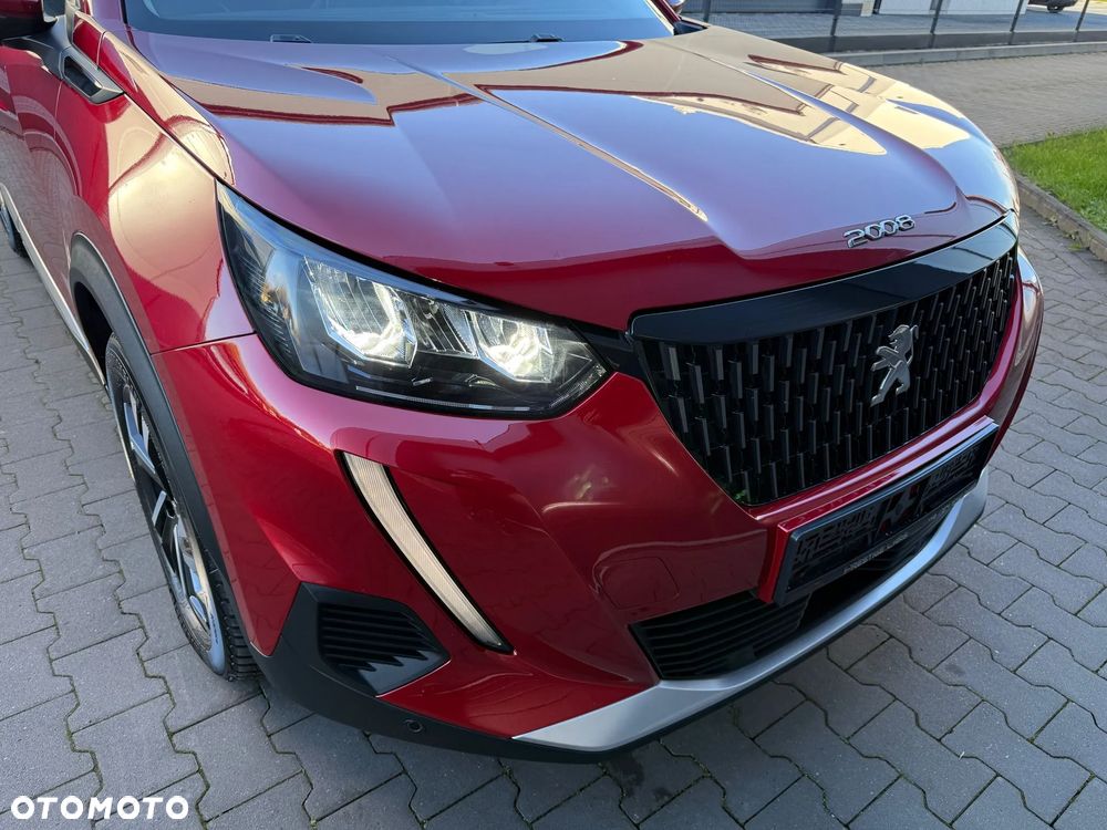Peugeot 2008 1.2 Pure Tech Allure S&S - 27