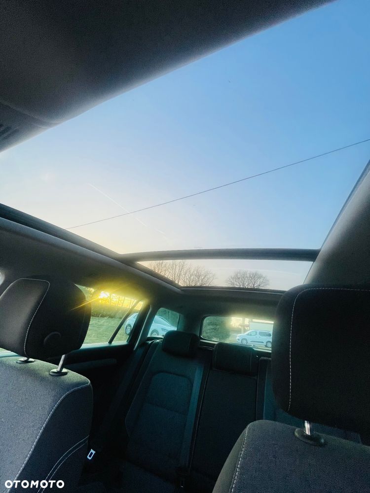 Volkswagen Passat - 17