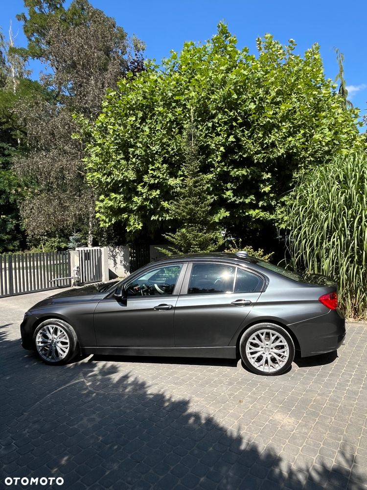 BMW Seria 3 318d - 7