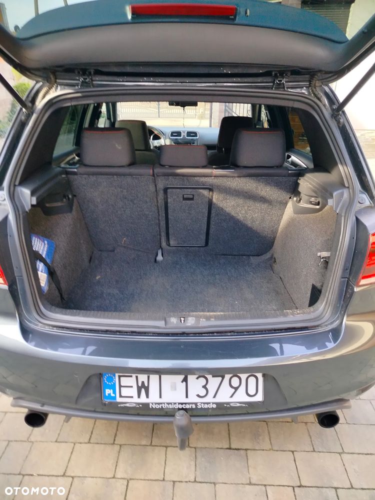 Volkswagen Golf - 8