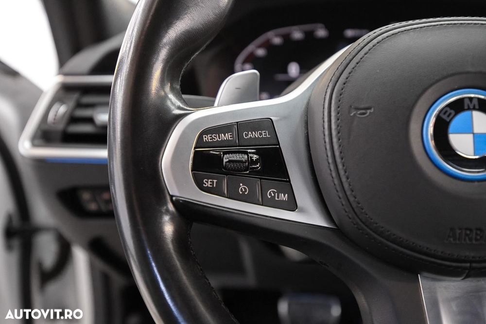BMW Seria 3 320e Aut. - 24