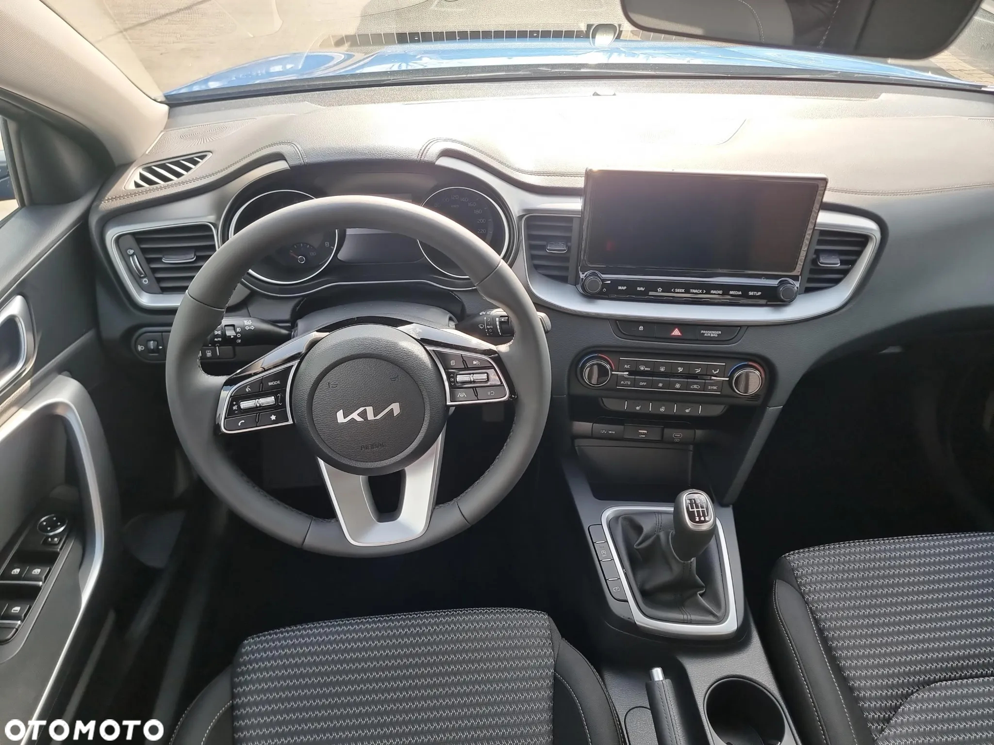 Kia XCeed 1.5 T-GDI M - 15
