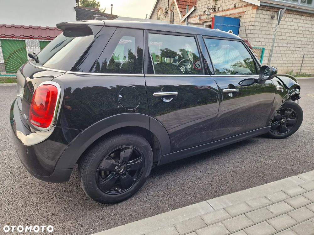 MINI ONE Essential Trim - 4