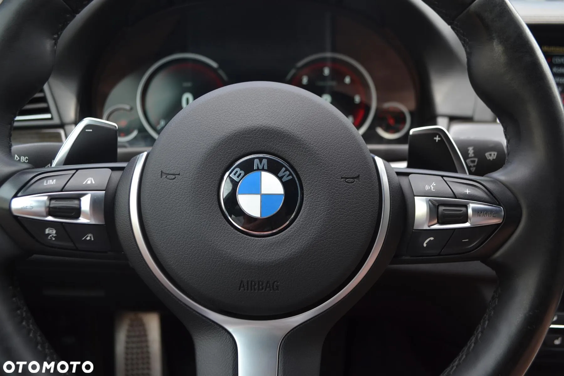 BMW Seria 5 M550d xDrive - 29