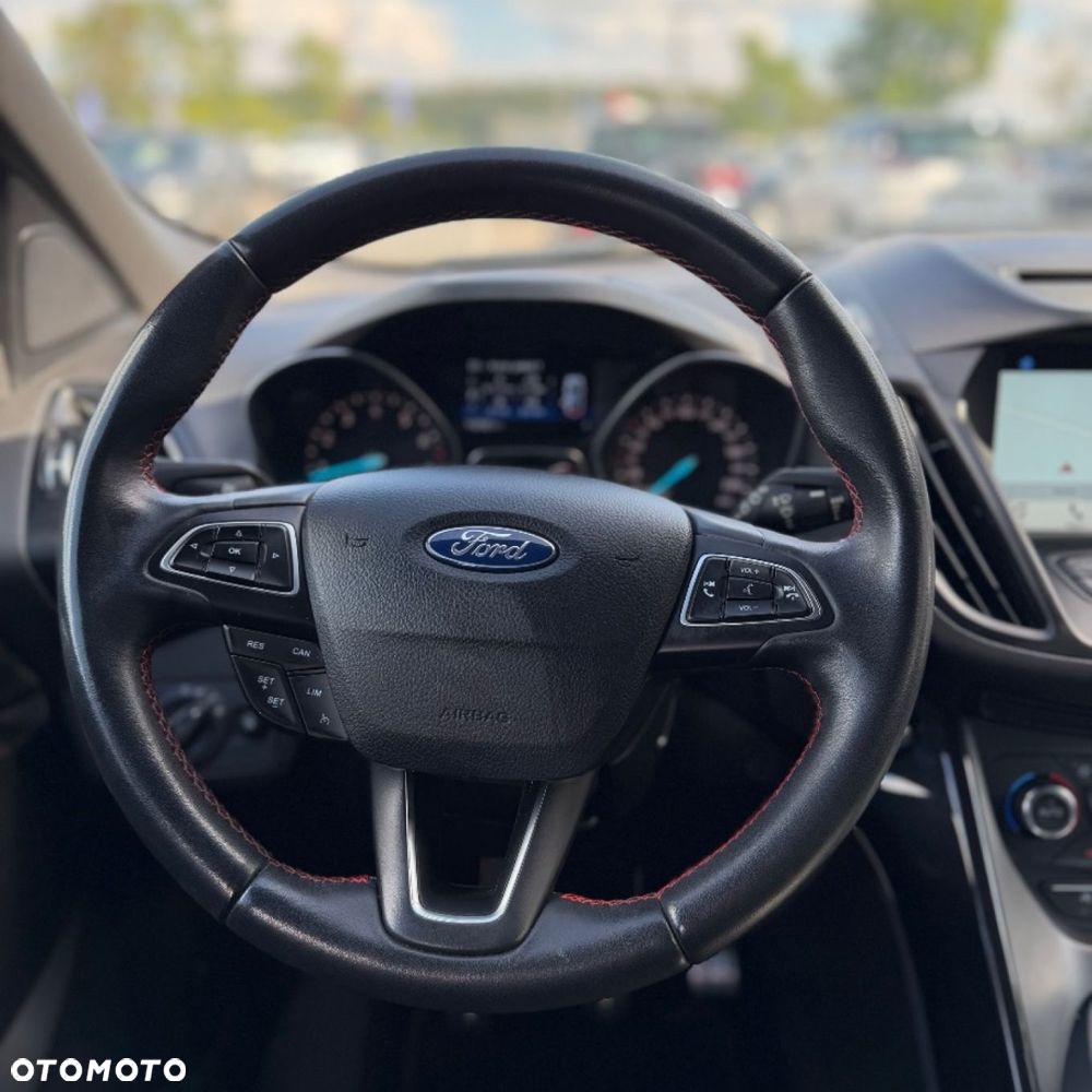 Ford Kuga - 22