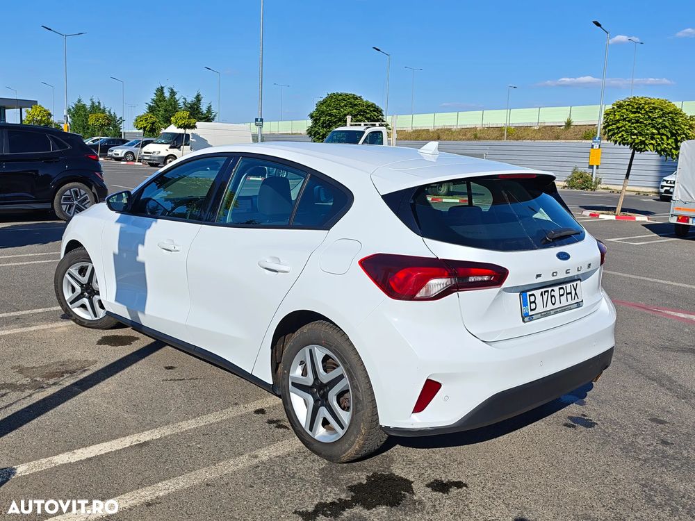 Ford Focus 1.0 EcoBoost 6MT MHEV Titanium - 9