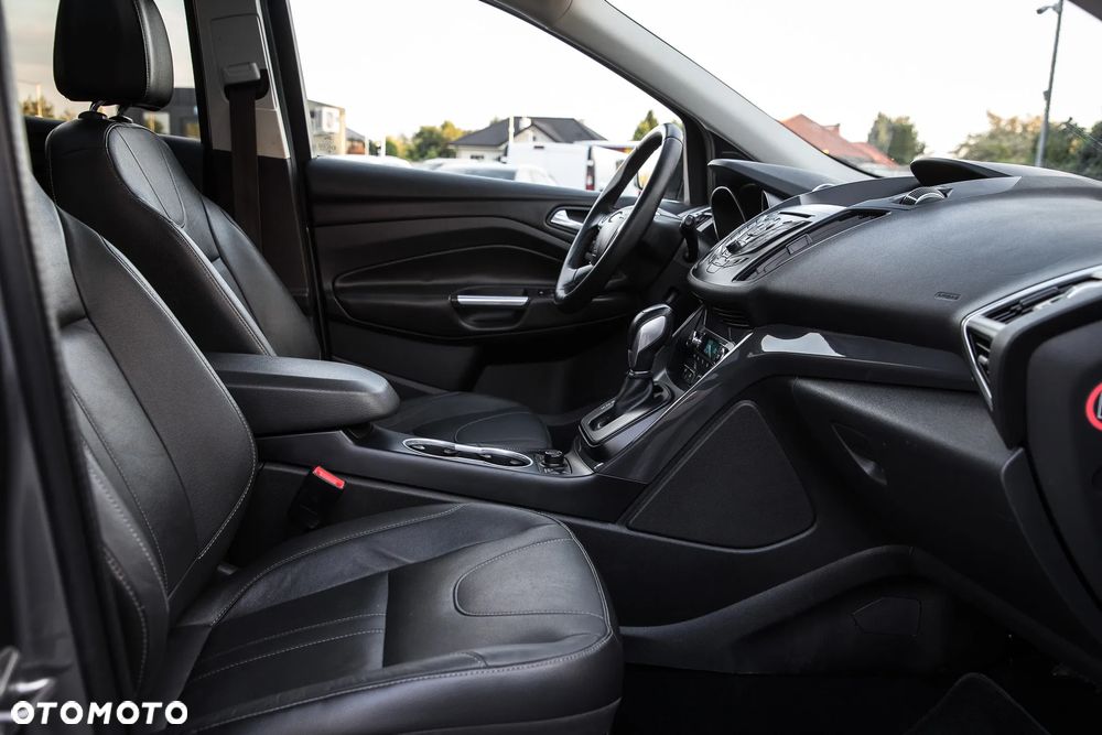 Ford Kuga 2.0 TDCi 4x4 Titanium - 33