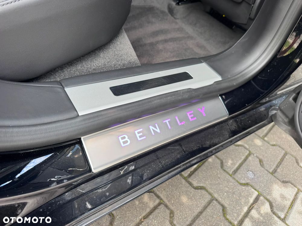Bentley Flying Spur V8 S - 22