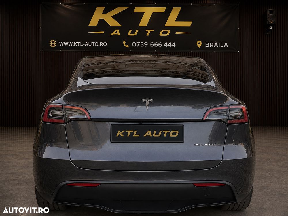 Tesla Model Y Long Range Dual Motor AWD - 6
