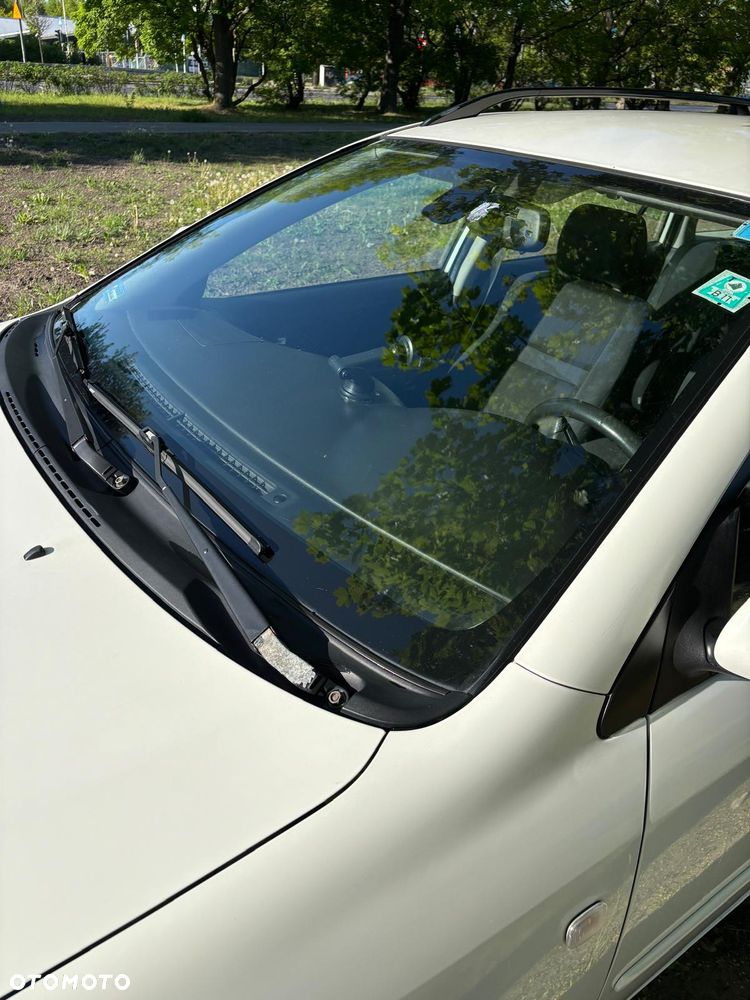 Toyota Corolla 1.4 D-4D Sol - 25