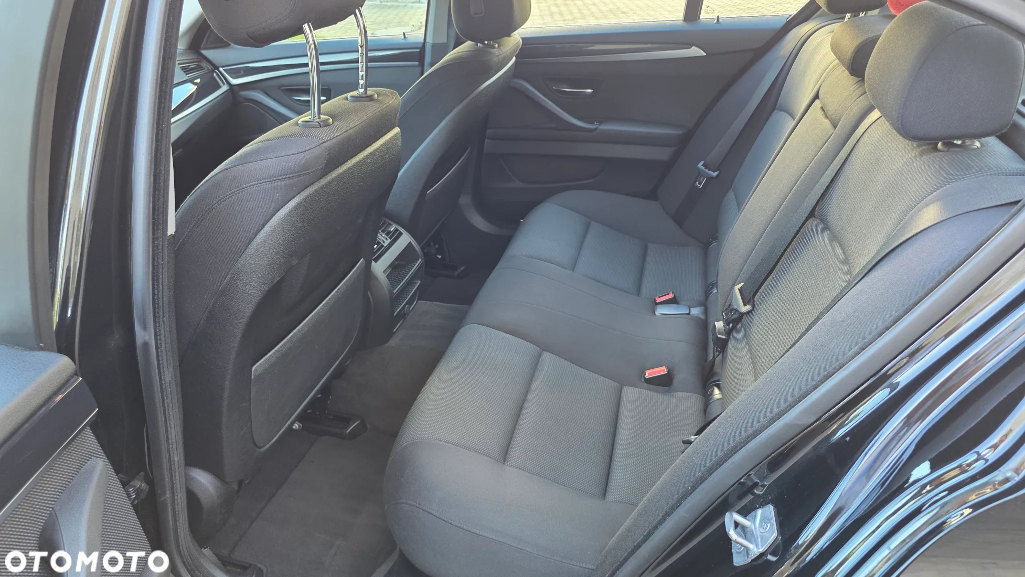 BMW Seria 5 520d xDrive - 13