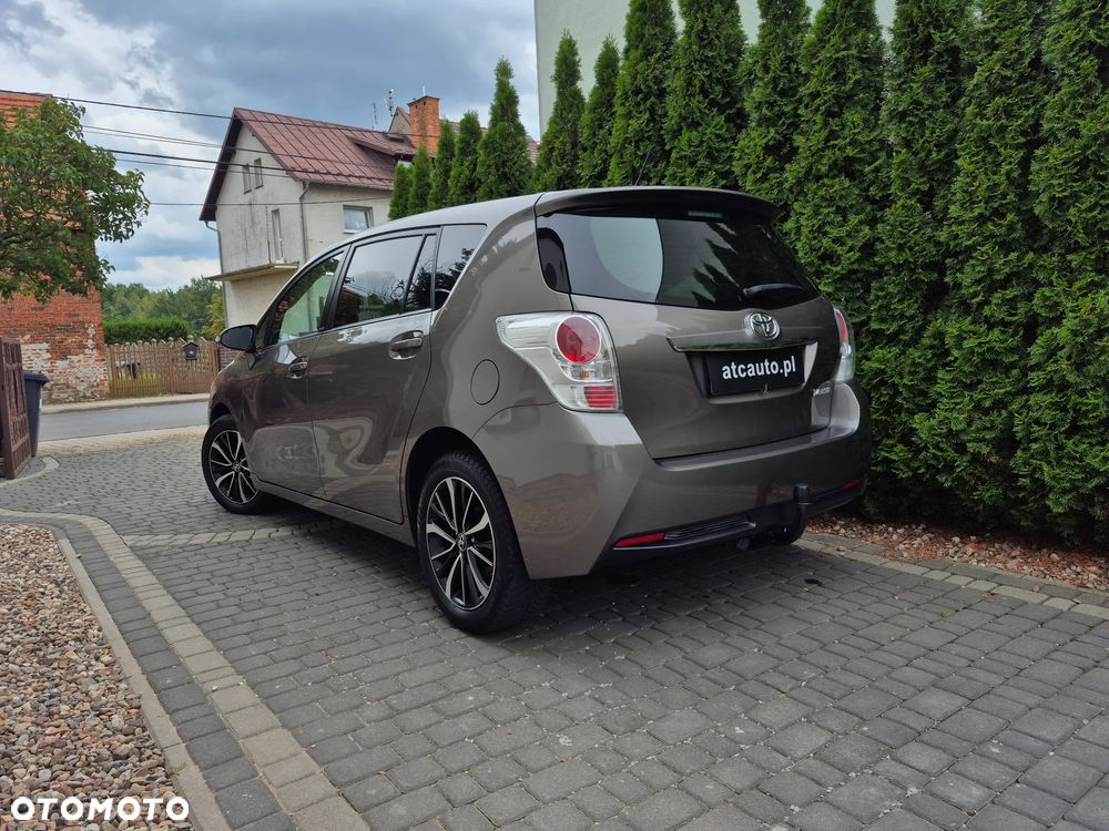 Toyota Verso 1.8 Prestige EU5 MS - 4