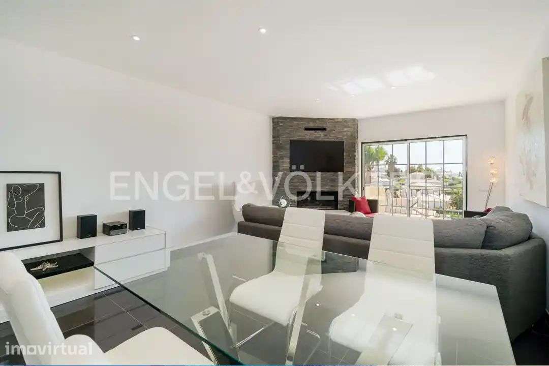 Magnífica penthouse renovada com vista mar, a pé da praia - Grande imagem: 4/30