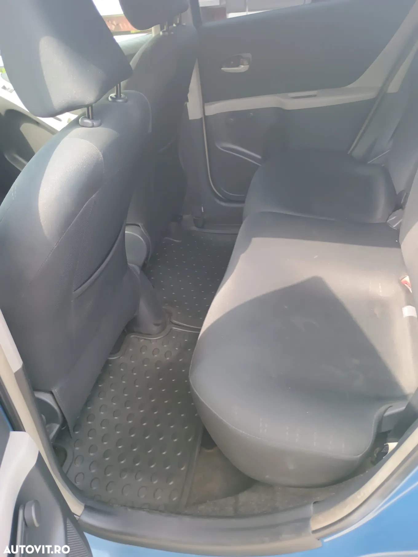 Toyota Yaris - 7