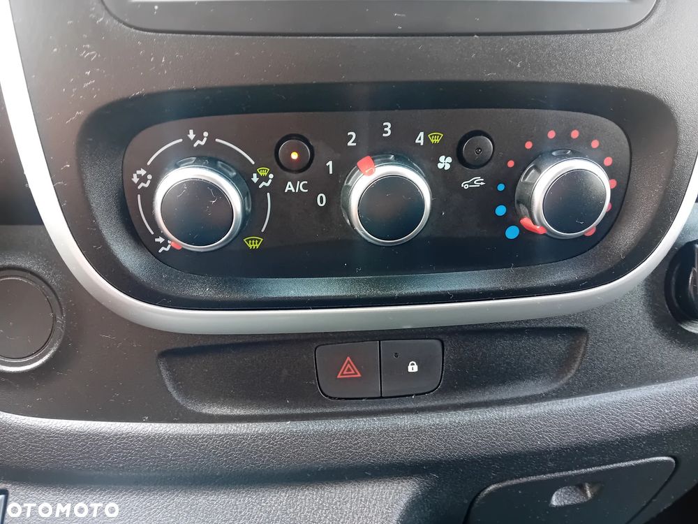 Renault Trafic Pilot - 26