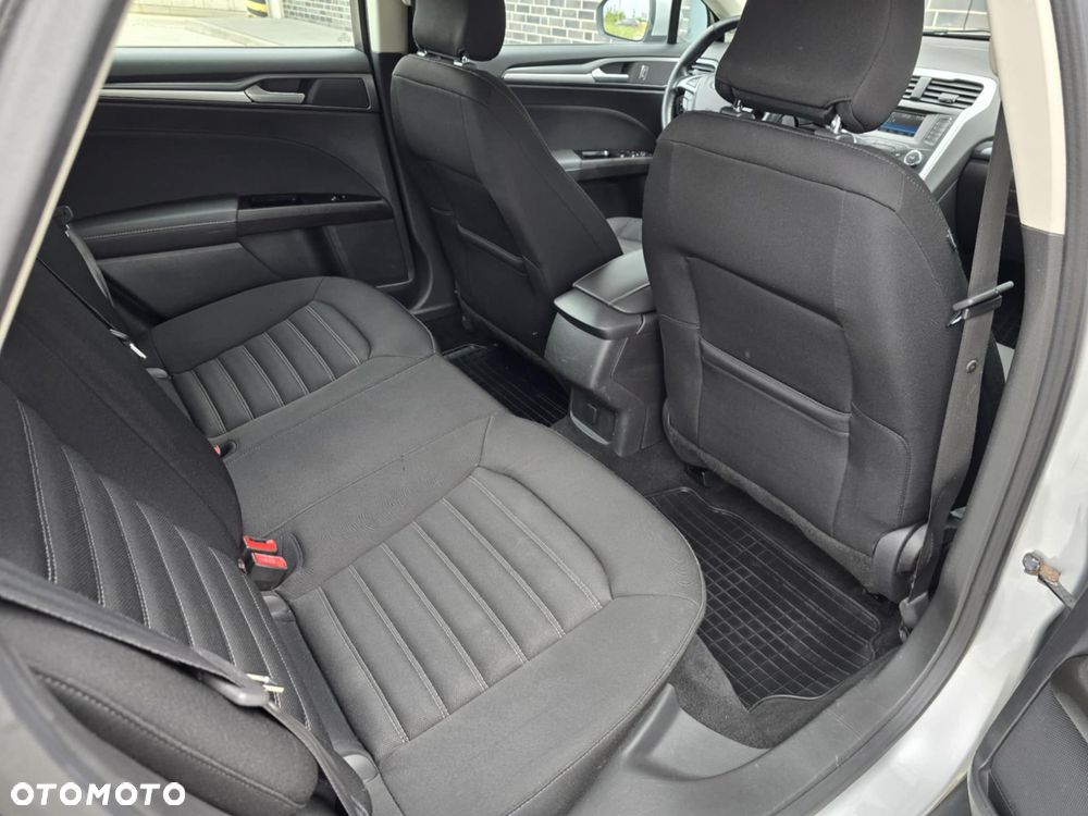 Ford Mondeo 2.0 TDCi Ambiente - 22