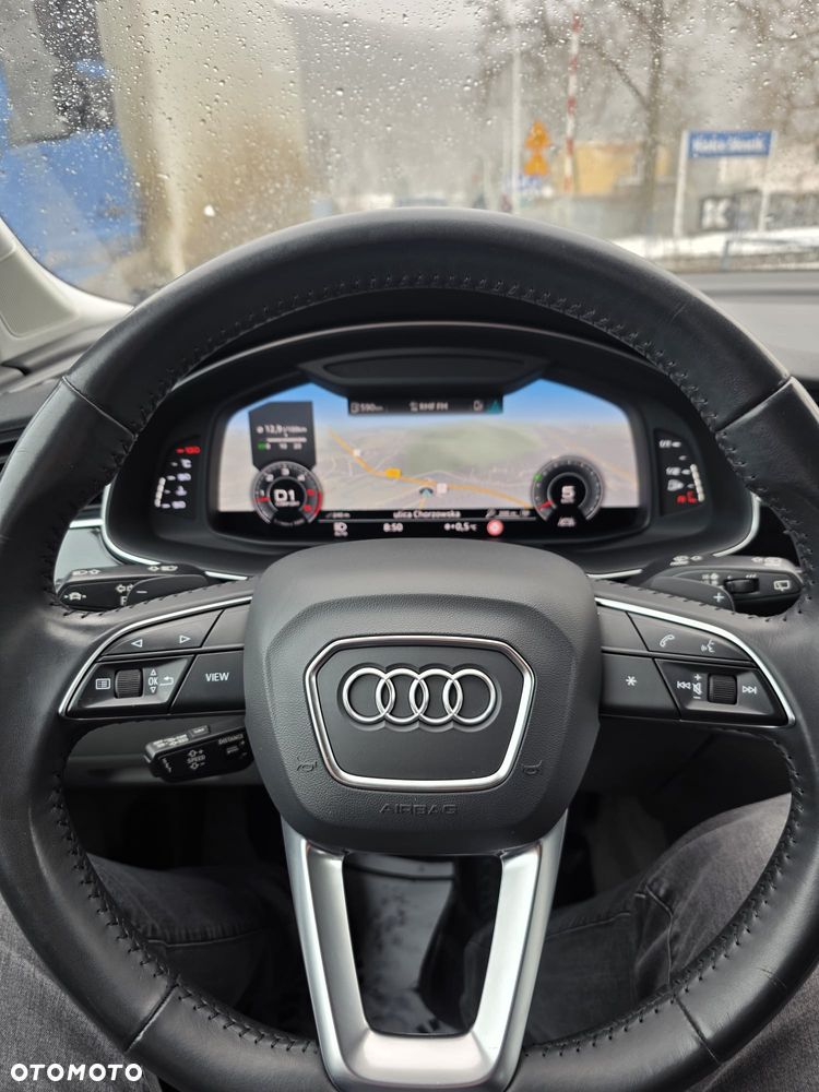 Audi Q7 - 1