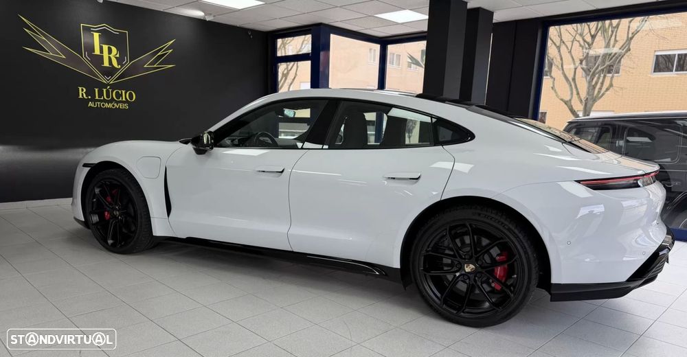 Porsche Taycan 4S - 16