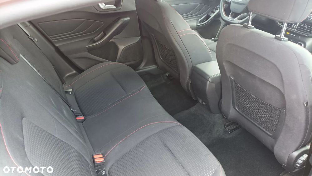Ford Focus Turnier 1.5 EcoBoost Start-Stopp-System ST-Line - 12