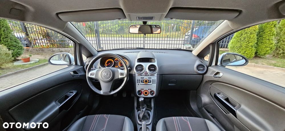 Opel Corsa 1.4 16V 150 Jahre - 2